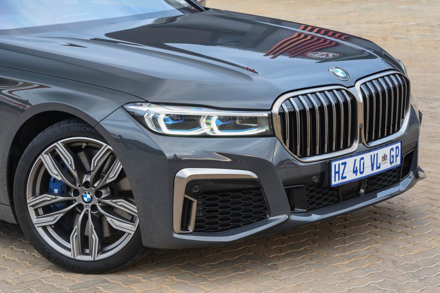 Детали экстерьера BMW M760Li xDrive (G12) 2019 года  (ZA) (фото 23 из 25)